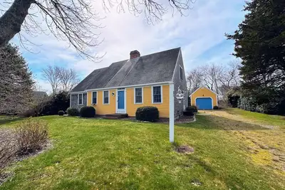 Minutes to beautiful Saints Landing Beach.