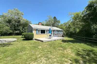 Image de Cozy Bayside Bungalow with Private Association Beach 3br 1ba