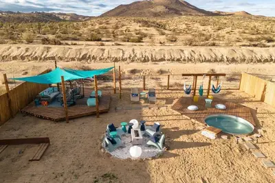 Image de Dusty Dunes: Hot Tub, Game Room & Mountain Views