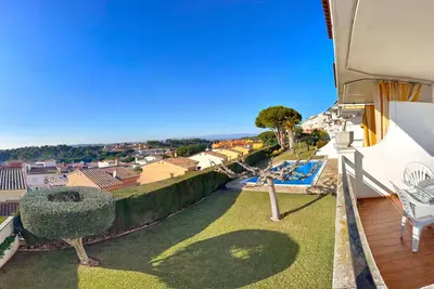 Image de Copy of Appartement pour 5 pers avec piscine/Wifi/jardins, Apartment for 6 Persons - WiFi/Shared Po