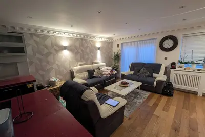 Image de Large modern two bed house in Slough, near airport