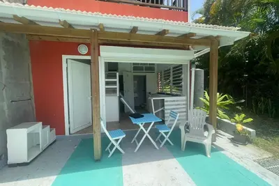 Image de A 15 min à pied de la mer et proche de tout studio terrase, à Gosier Guadeloupe