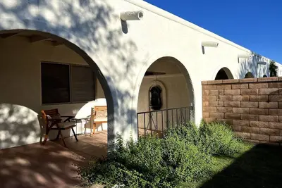 Image de Hummingbird Haven Retreat - Quiet 2 bedroom Town