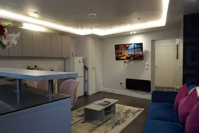 Image de Adjoining 1 bedroom apartment Leith Tram Station