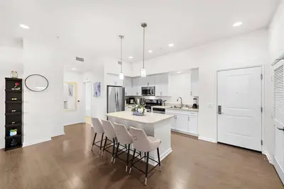 Image de 2-bedroom beauty Walking Distance to Irvine Spectrum/ 15 minutes to disney