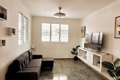 Image de House 57 fresh and modern in center of Santurce