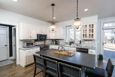 Image de Nfl Draft Rental - 4 minutes from Lambeau Field