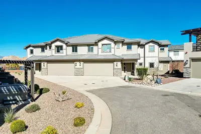 Image de Stunning townhome with premiere resort amenities, lazy river and private hot tub