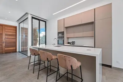Image de Maison de vacances Paralimni pour 1 - 8 personnes avec 4 chambres à coucher - Maison de vacances