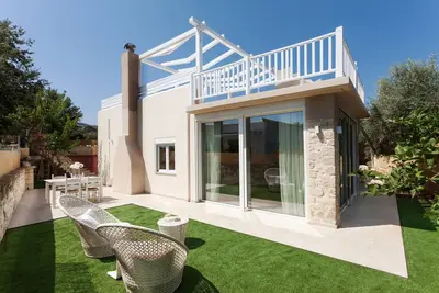 Excesio Villa, Near beach, tavern, Rethymno