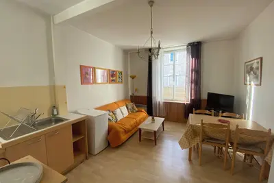 Image de Monnet appartement F2 en rez de chaussée à 200 mètres des thermes