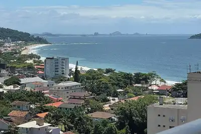 Image de Beautiful cozy apartment in a home club close to the beach and Beto Carrero