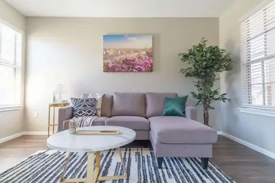 Image de Tranquil 1br King Suite w/ Pool, Gym, Parking 02