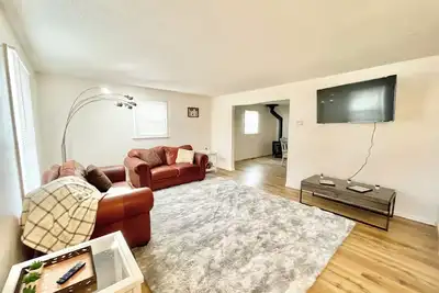 Image de Recently remodeled 1. 5 story 3 bed 2 bath home on quiet cul-de-sac in Carbondale