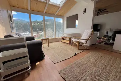 Image de Hillside 3-bedroom House - spectacular views and light - wonderful Idaho Springs
