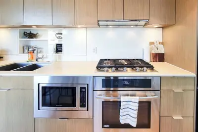 Image de Mountain View, Plus Den, Boho Condo
