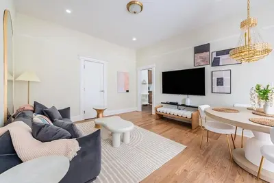Image de Bright & Modern  35 Mins to Nyc  Extended Stays