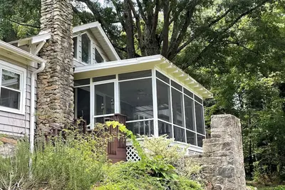 Image de Lakeside Eco-Friendly Cabin Self Check-in