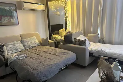 Image de Four Awesome Units in one Complex on Best Beach!