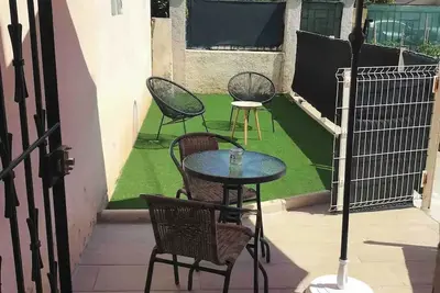 Image de Studio paisible avec jardin
