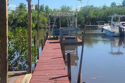Image de Waterfront private Key Largo Oasis House, with a Boat Dock