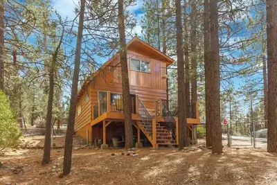 Image de Cozy 2-bedroom cabin in brilliant Big Bear with WiFi