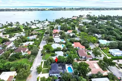 Image de Spacious 4-bedroom heated pool house in West Palm Beach