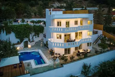 Image de Artemis Villa – 6br Sea View Retreat with Pool & Jacuzzi