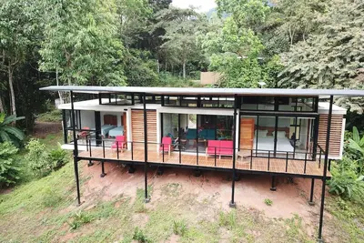 Image de Sinfonía Tropical, ocean view, 5 minutes drive to Playa Linda, 15 to Dominical, wifi Starlink