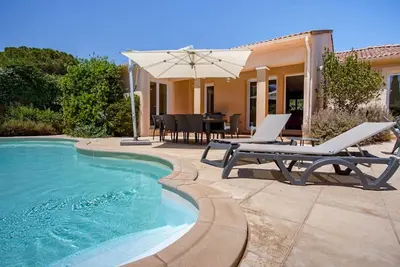 Image de Villa l'Albitru, avec piscine chauffée, à 5 min à pied de la plage de Calvi