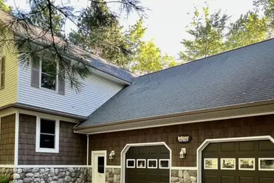 Image de Spacious 5-bedroom home on Heart Lake in lovely Gaylord with WiFi, Ac