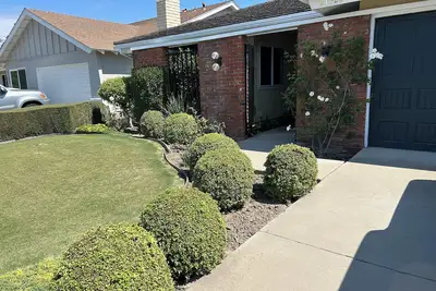 Image de Remodeled Surf City Mid Century  bed/2 bath home Ac, WiFi in Huntington Beach