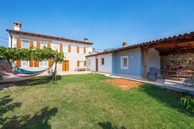 Image de House 2374/142828 (Istria - Galižana), 5000m from the beach