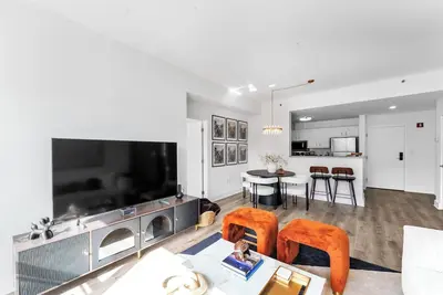 Image de Luxurious 3br/2ba Modern Haven Downtown Stamford