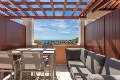 Image de Appartement 'Cap Esterel - Piscine' avec vue sur la mer, Wi-Fi et climatisation