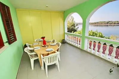 Appartement de trois chambres prés de la plage Karbuni, Korcula (A-23806-a)