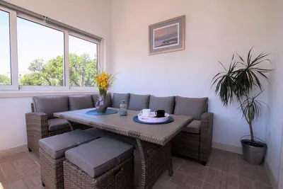 Image de Appartement de deux chambres avec la terrasse Bol, Brac (A-23844-a)