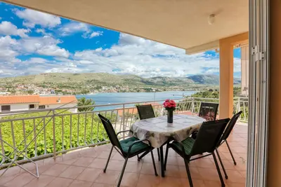 Image de Appartement de deux chambres prés de la plage Sparadici, Sibenik (A-23939-c)