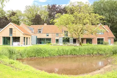 Image de Villa durable Ă la campagne pour 24 personnes