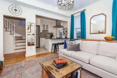 Image de Essential Boston Home | Near South End