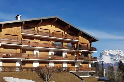Image de Grand 3 pièces de 60m² au Bettex (1400m) 1er étage avec vue Mt Blanc et vallée.