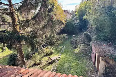 Image de 2 pièces dans maison individuelle, calme, espace extérieur