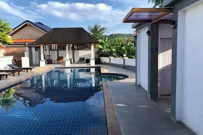 Image de Casa Gris a 2-bedroom Villa with Shared Pool only minutes from Nai Yang Beach