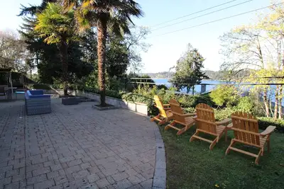Image de Luxury 180 degree Lake View N Mercer Island Home