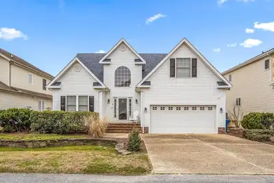 Image de Three Bedroom Waterfront Home in Ocean Pines