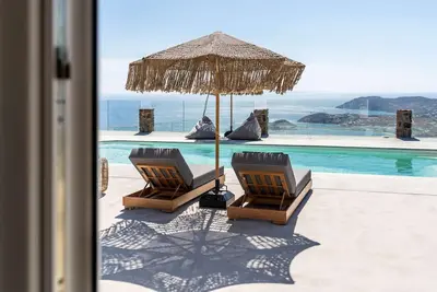 Image de Makani 2. Suite with Pool View