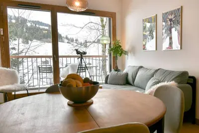 Image de Appartement moderne avec vue sur les pistes et cuisine équipée