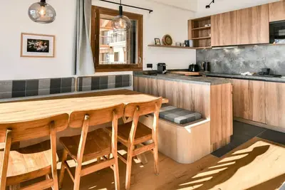 Image de Appt moderne aux Aiguilles : vue montagnes, 3 ch, garage
