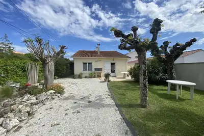 Image de Villa T4 à Vaux-sur-Mer, proche plages, jardin et terrasses