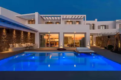 Image de Sleek Minimalistic Villa With Jacuzzi and Swimming Pool
